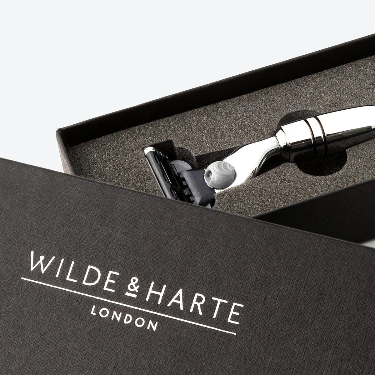 Mach3 razor with designer handle