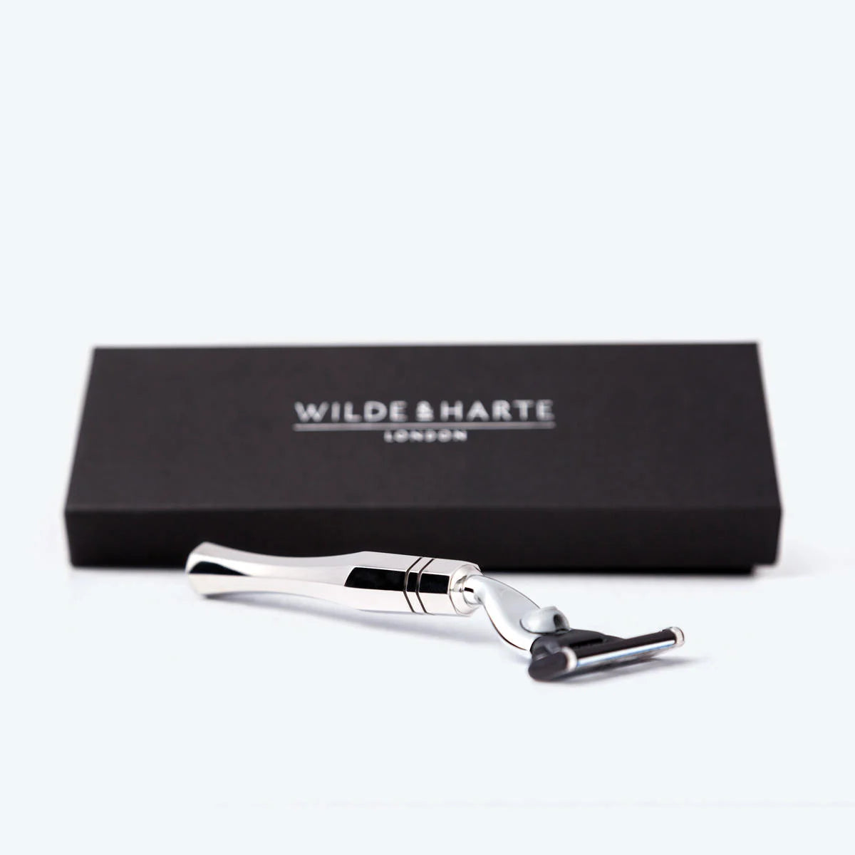Mach3 razor with designer handle