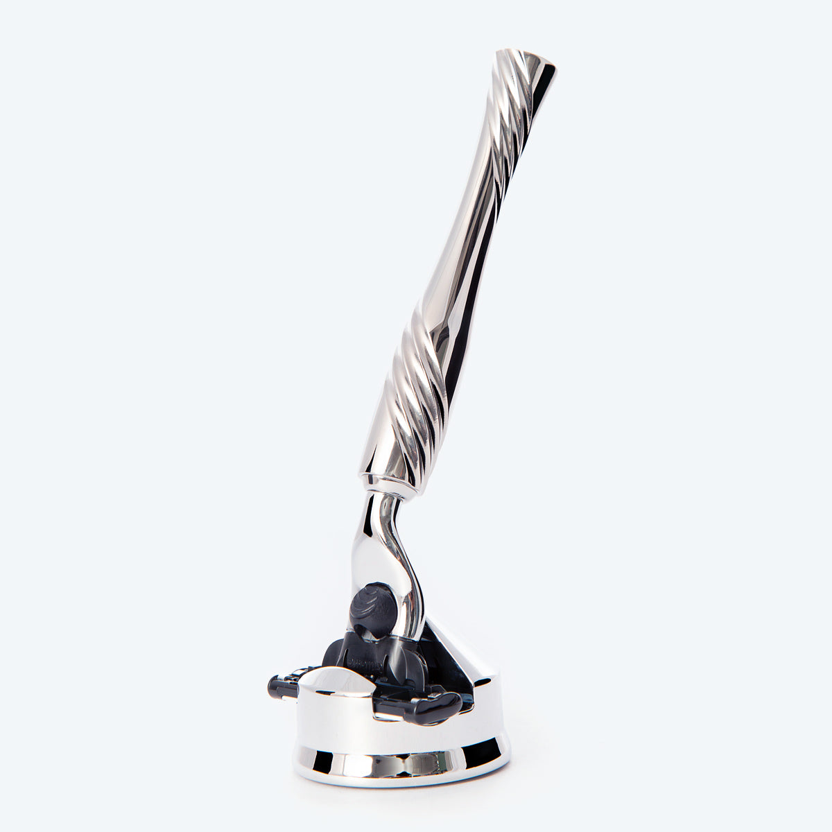 razor stand with Gillette Mach3 razor